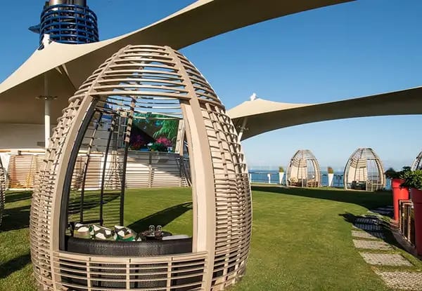 Celebrity X's Lawn Clubs ooze charm and sophistication