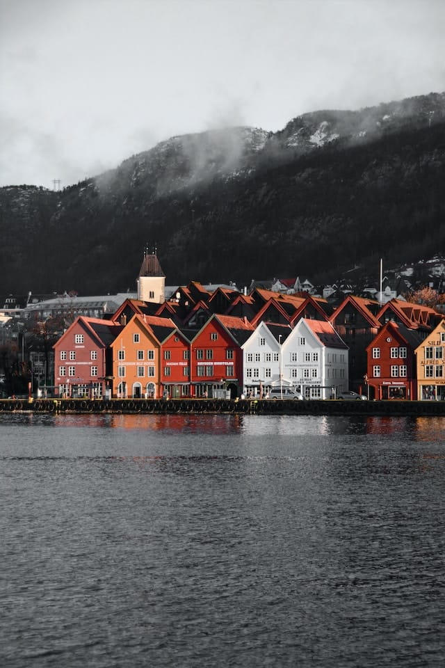 Explore Bergen's iconic streets with the gorgeous mountain backdrop
