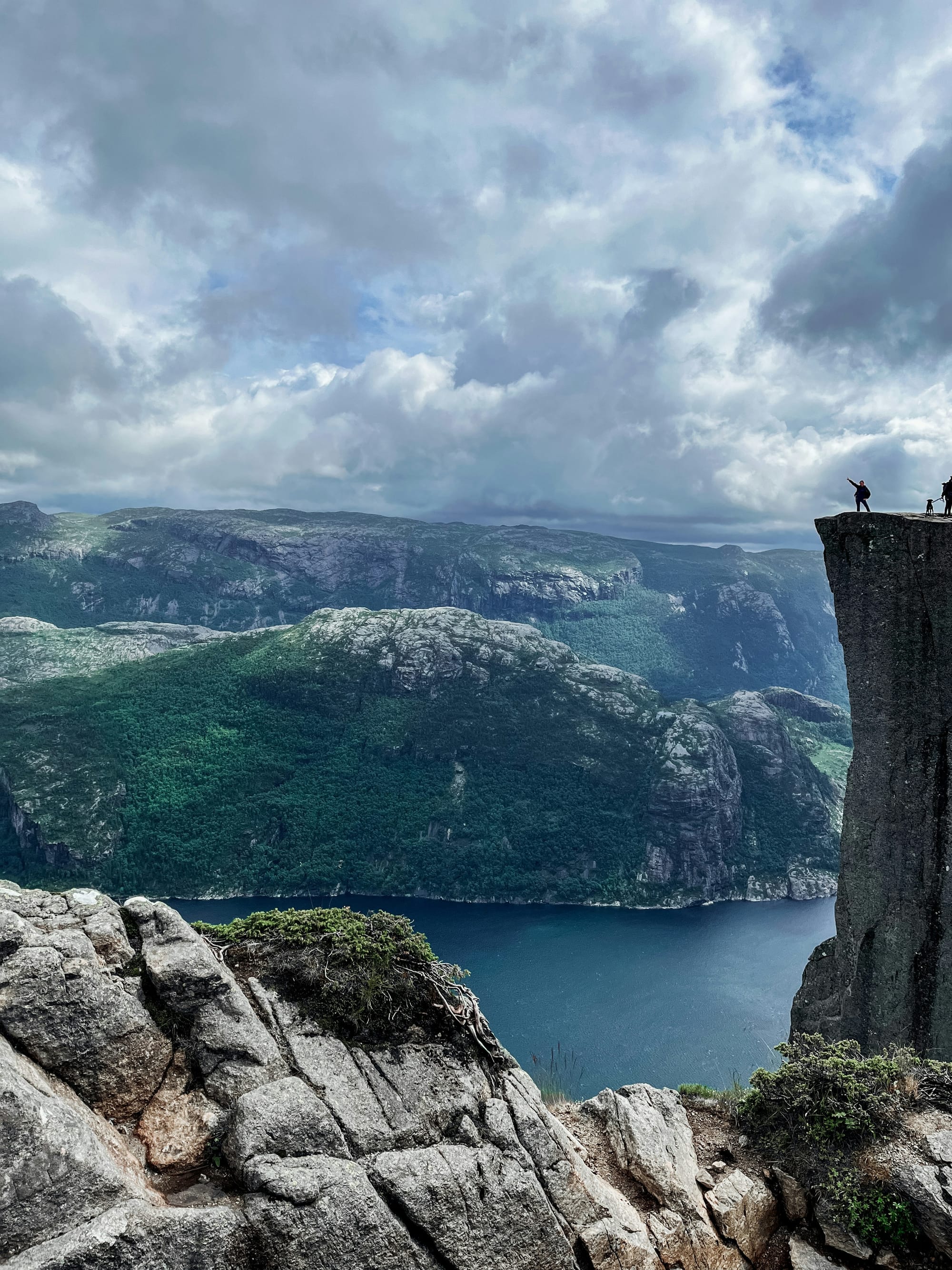 Enjoy the wonders of Preikestolen